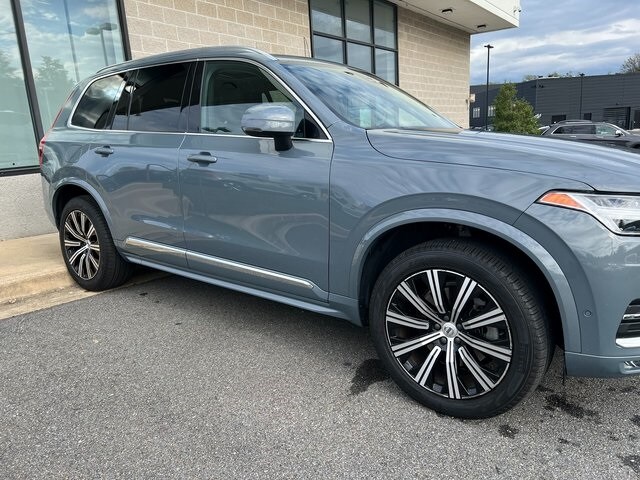 2023 Volvo XC90 AWD Plus photo 2