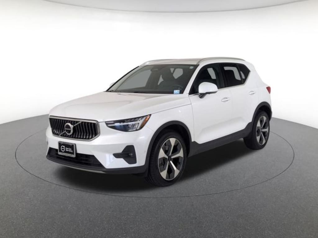 Certified 2023 Volvo XC40 B5 AWD Plus Bright SUV