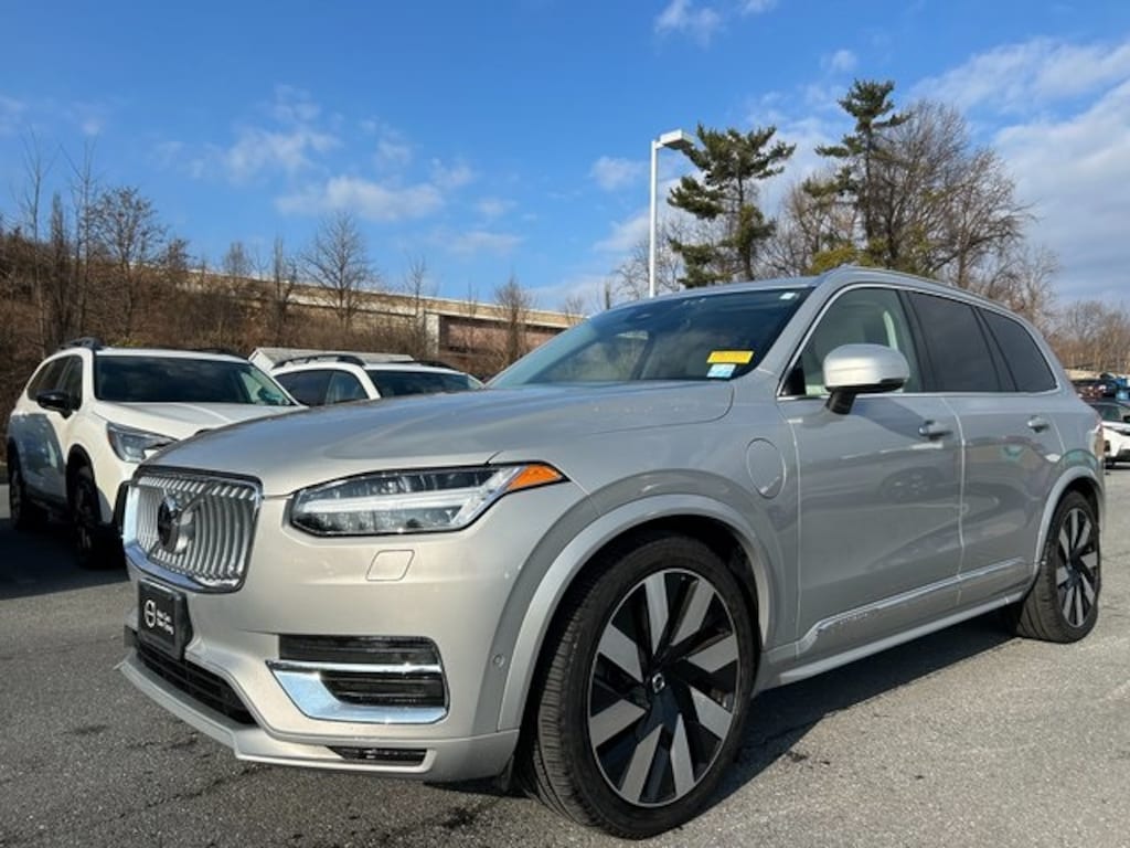 Used 2023 Volvo XC90 Recharge Plug-In Hybrid Ultimate Bright 7-Seater SUV