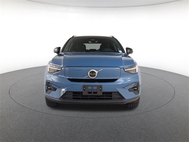 2023 Volvo XC40 Recharge Ultimate photo 2