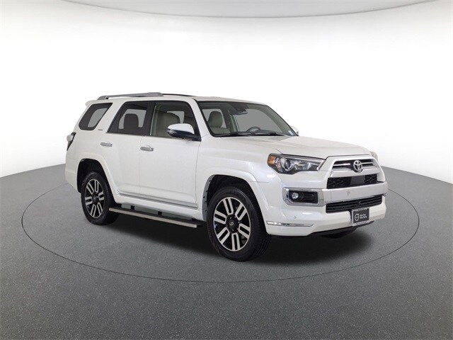 2022 Toyota 4Runner Limited photo 2