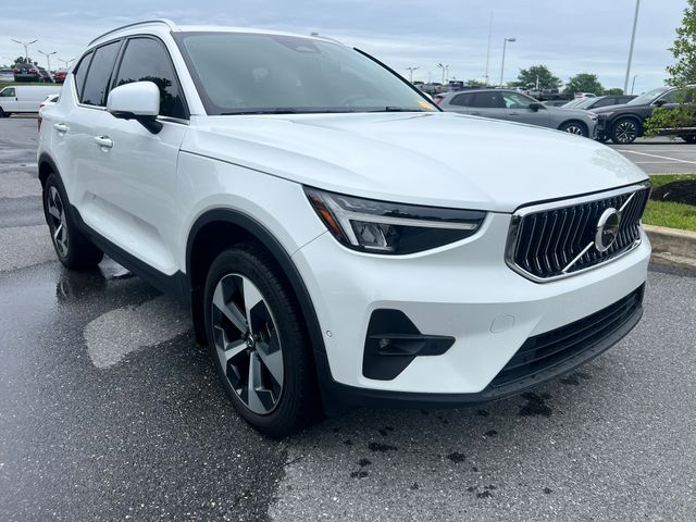2023 Volvo XC40 B5 Plus Bright AWD's photo