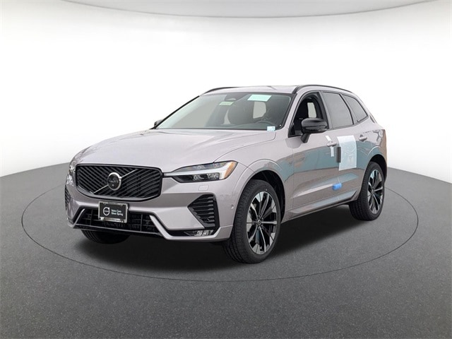 2026 Volvo XC60 Plus's photo