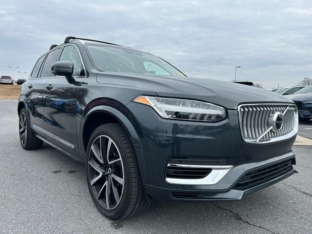 2022 Volvo XC90 Recharge Plug-In Hybrid eAWD Inscription Expression 7 Seater SUV