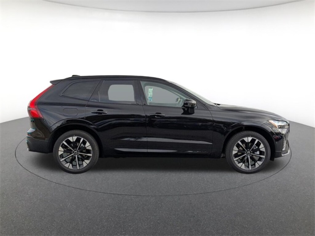 New 2026 Volvo XC60 B5 Plus SUV