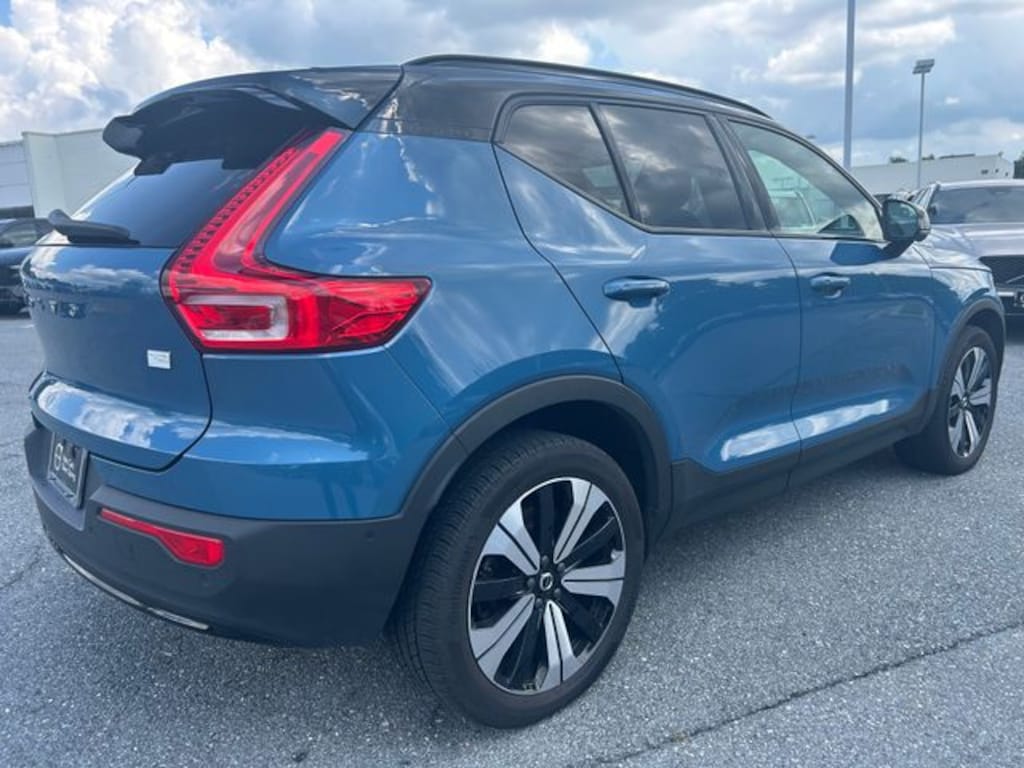 Certified 2023 Volvo XC40 Recharge Pure Electric Plus SUV