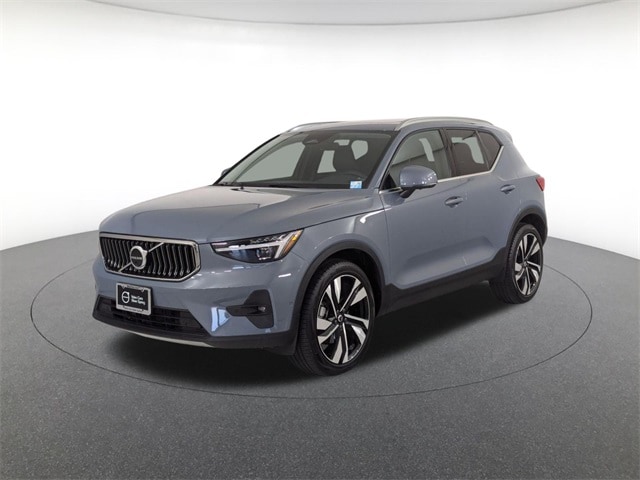 2023 Volvo XC40 Ultimate's photo