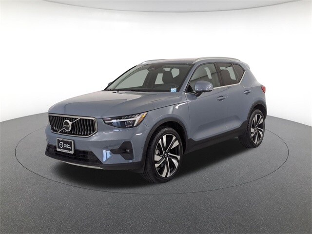 2023 Volvo XC40 B5 AWD Ultimate Bright SUV