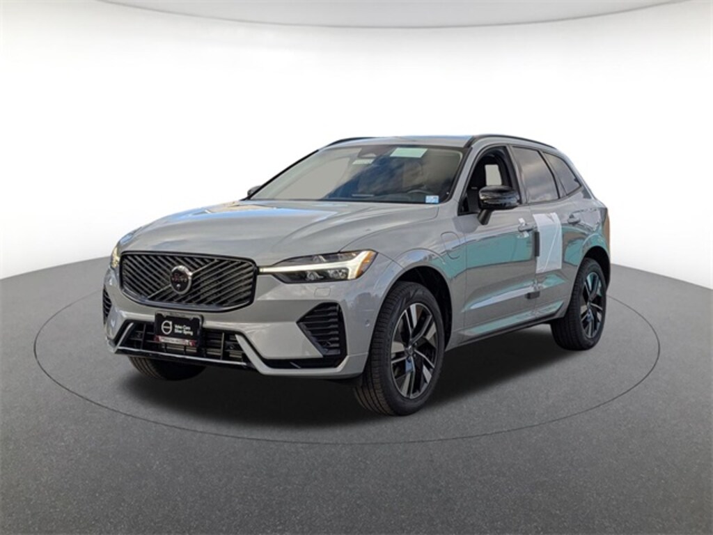 New 2026 Volvo XC60 plug-in hybrid T8 Plus SUV