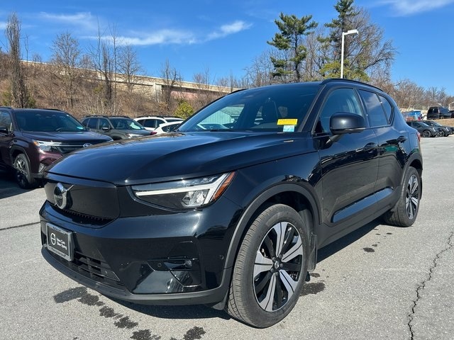 2023 Volvo XC40 Plus