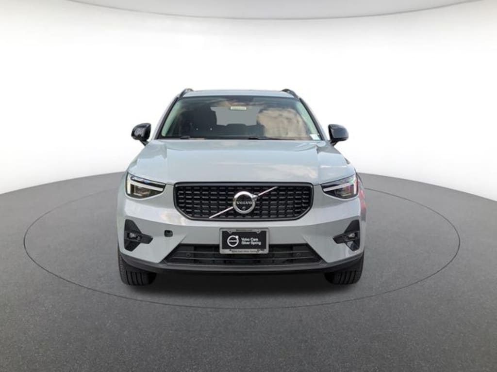 New 2026 Volvo XC40 B5 Plus SUV
