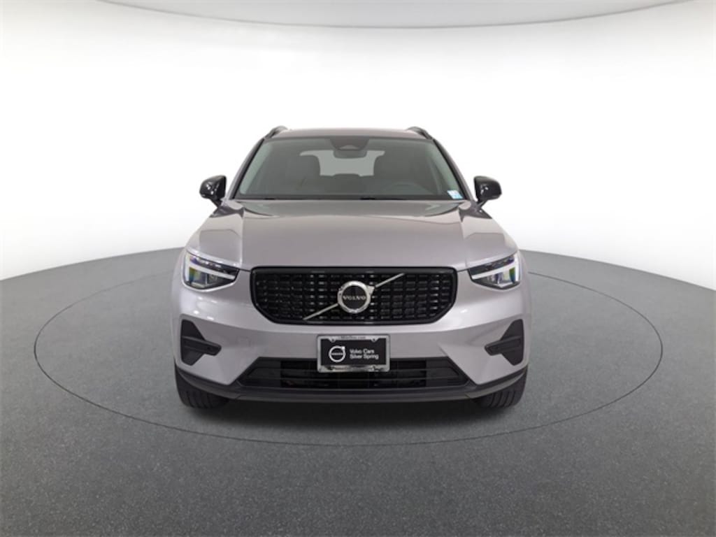 Certified 2026 Volvo XC40 B5 Core SUV