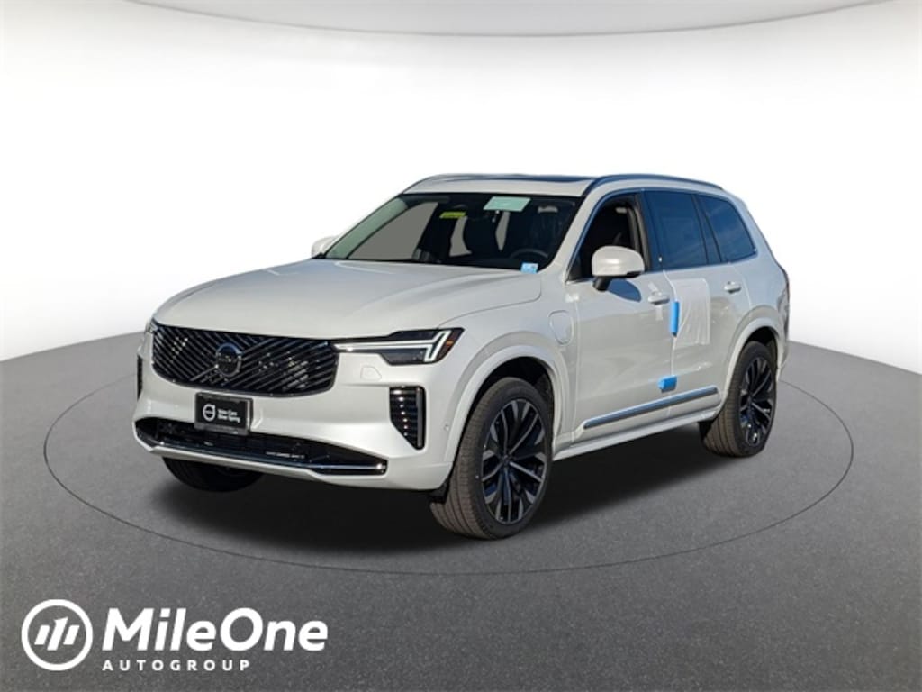 Certified 2025 Volvo XC90 plug-in hybrid T8 (2025.5) Plus 7-Seater SUV
