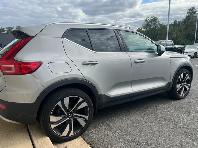 2023 Volvo XC40 Ultimate photo 4