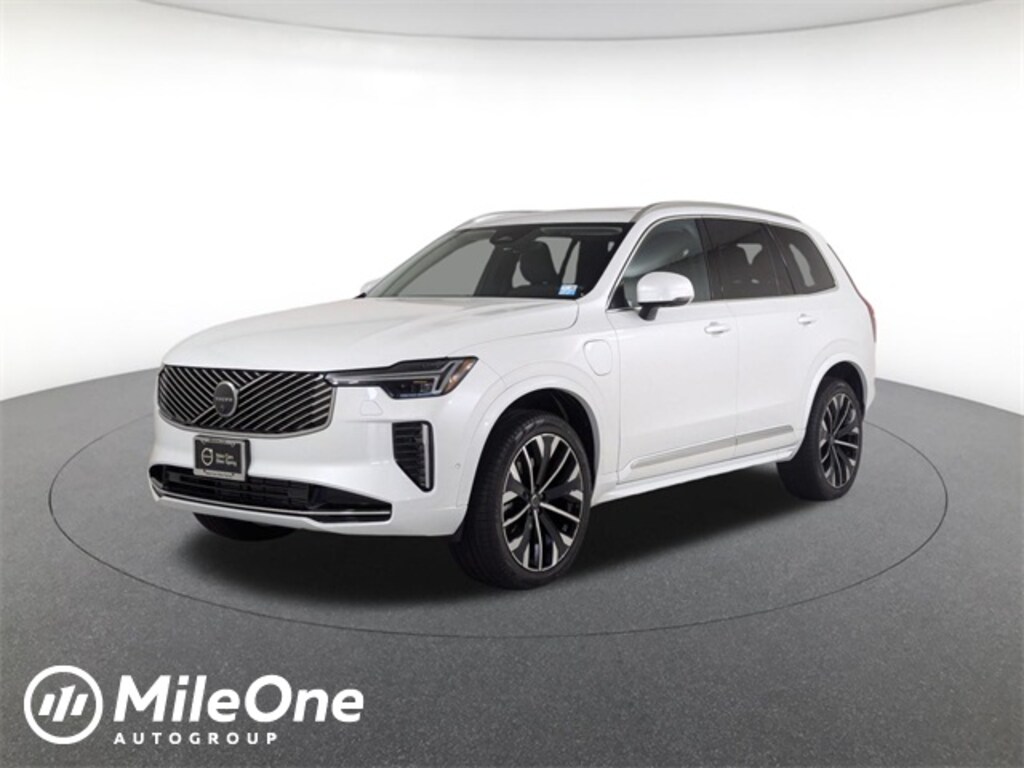 Certified 2025 Volvo XC90 plug-in hybrid T8 (2025.5) Plus 7-Seater SUV