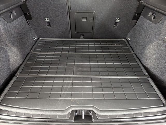 2026 Volvo XC40 Plus - Photo 22