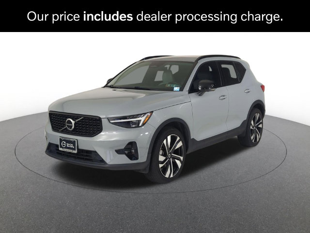 Certified 2024 Volvo XC40 B5 Ultimate Dark SUV