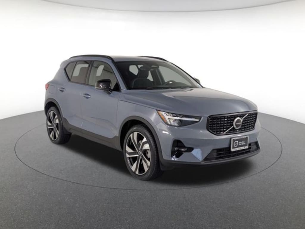 Certified 2023 Volvo XC40 B5 AWD Plus Dark SUV