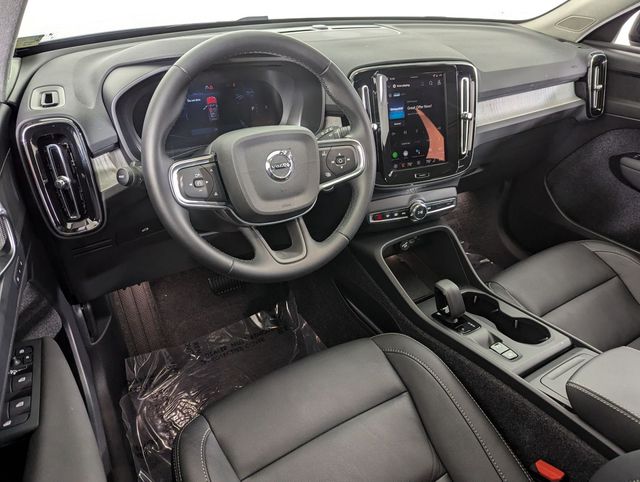 2026 Volvo XC40 Core - Photo 11