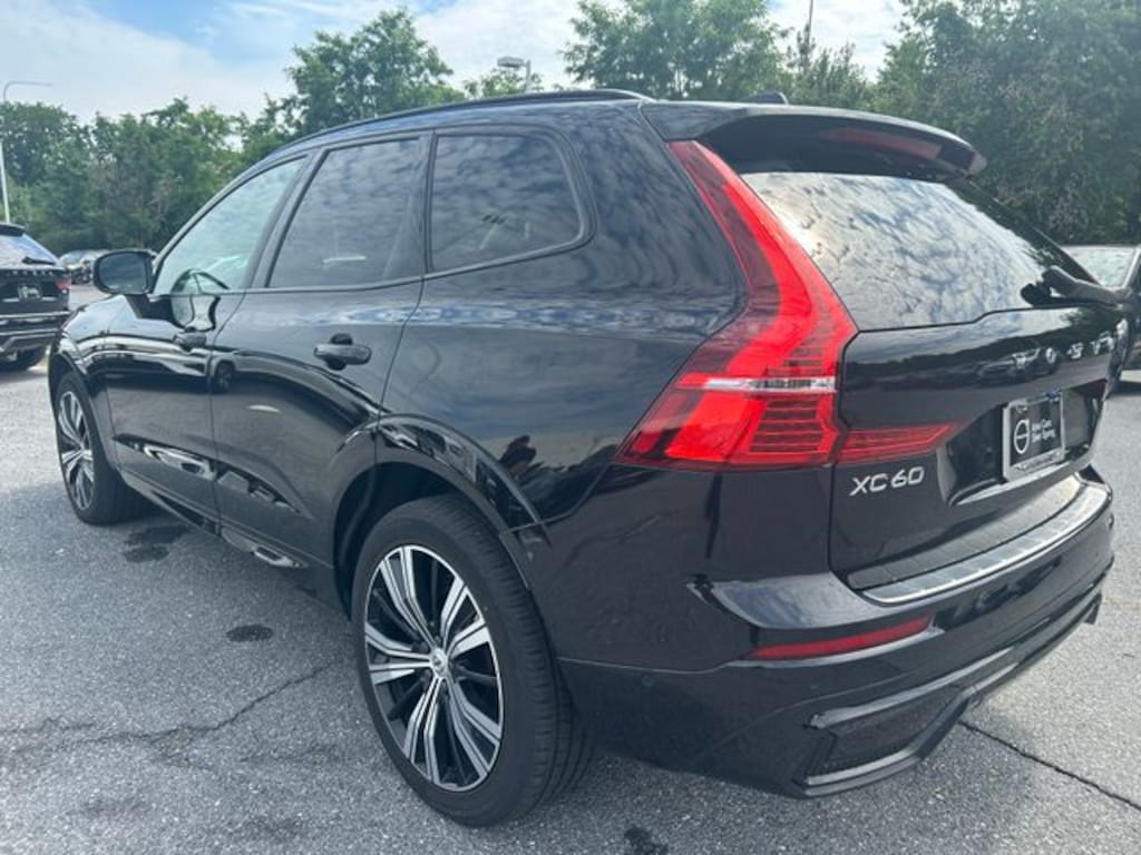 Used 2023 Volvo XC60 B6 AWD Ultimate Dark SUV