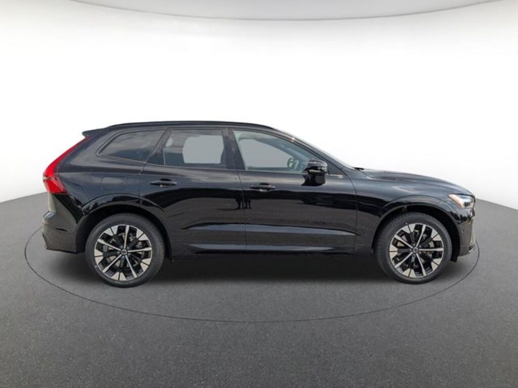 New 2026 Volvo XC60 plug-in hybrid T8 Plus SUV