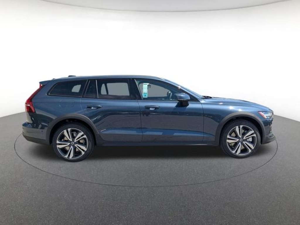 New 2026 Volvo V60 Cross Country B5 Plus Wagon