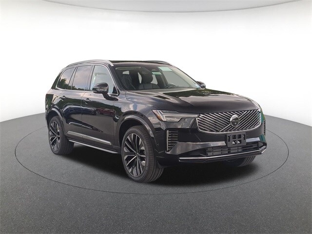 2026 Volvo XC90 T8 photo 3