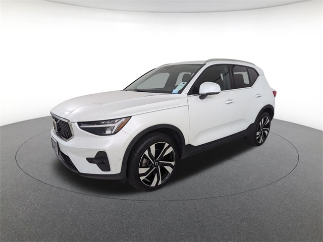 2023 Volvo XC40 Plus's photo
