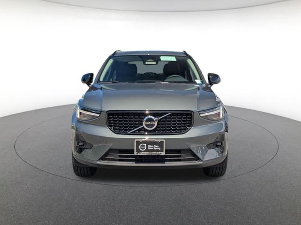 New 2026 Volvo XC40 B5 Ultra SUV