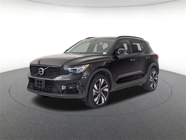 2024 Volvo XC40 Plus
