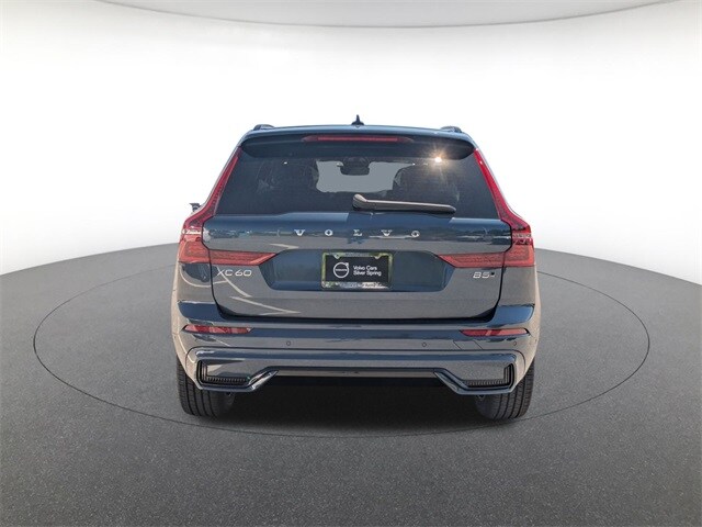 2026 Volvo XC60 B5 Plus photo 4
