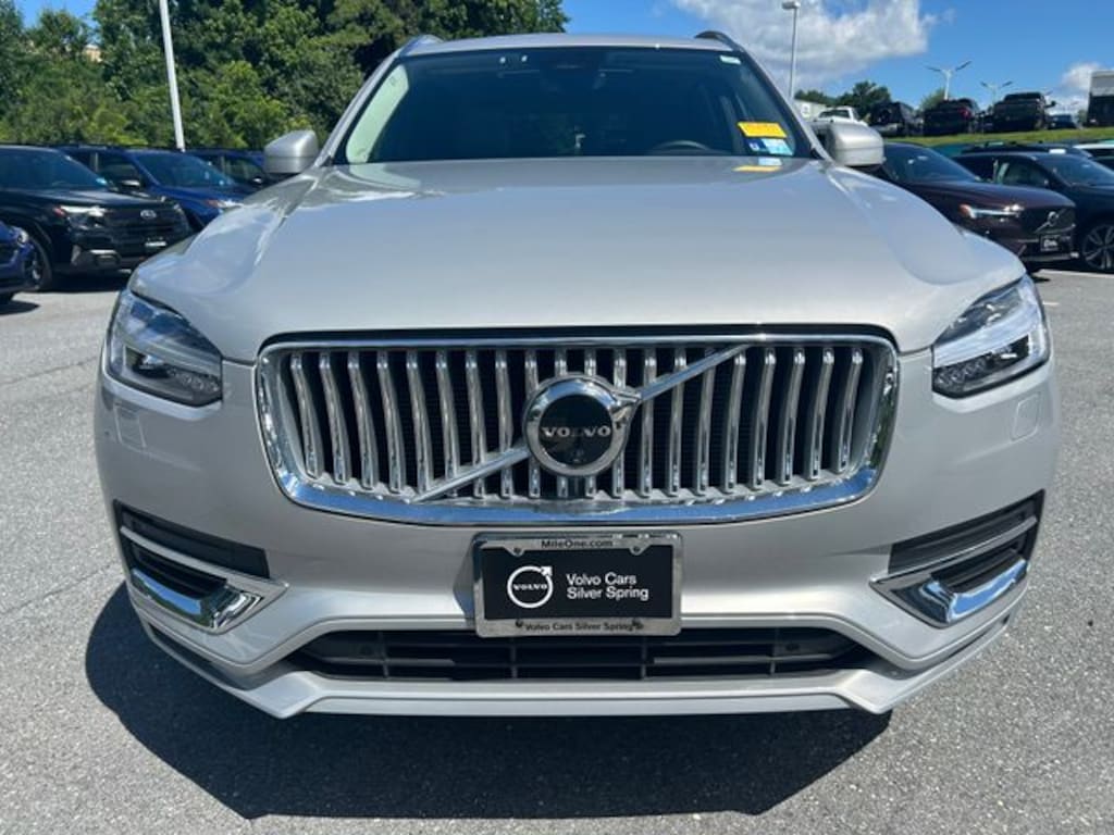 Certified 2025 Volvo XC90 plug-in hybrid T8 Plus 6-Seater SUV