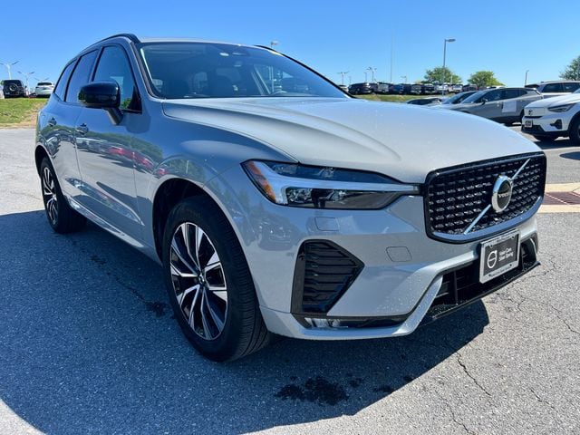 2024 Volvo XC60 B5 Core Dark Theme AWD's photo