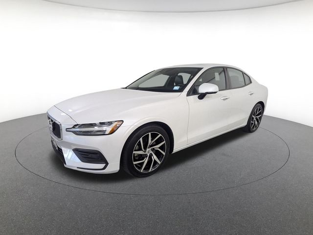 2020 Volvo S60 T5 Momentum's photo