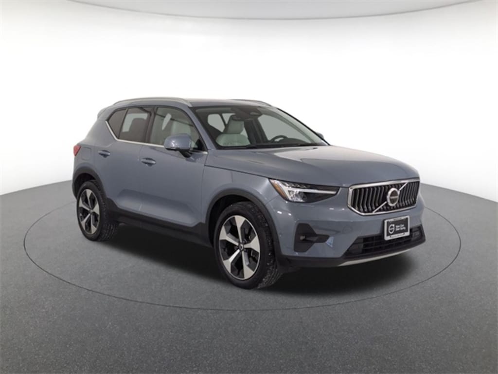 Certified 2023 Volvo XC40 B5 AWD Plus Bright SUV