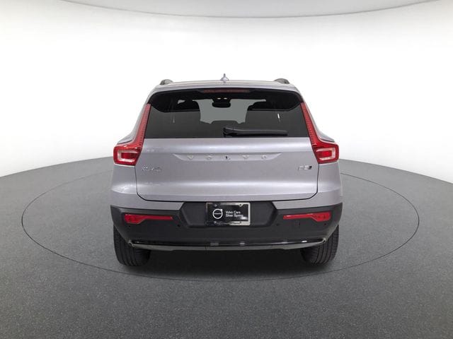 2026 Volvo XC40 Core - Photo 6
