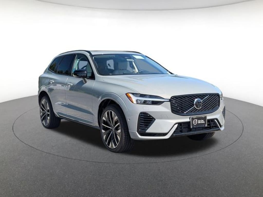 New 2026 Volvo XC60 plug-in hybrid T8 Ultra SUV