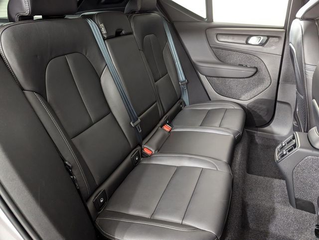 2026 Volvo XC40 Core - Photo 18