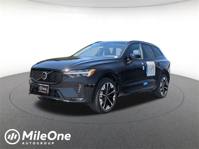 2026 Volvo XC60 Plus's photo