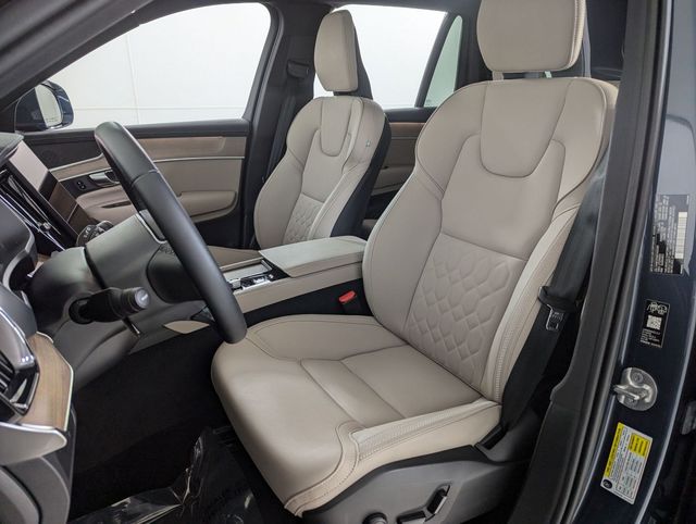2026 Volvo XC90 Core - Photo 9