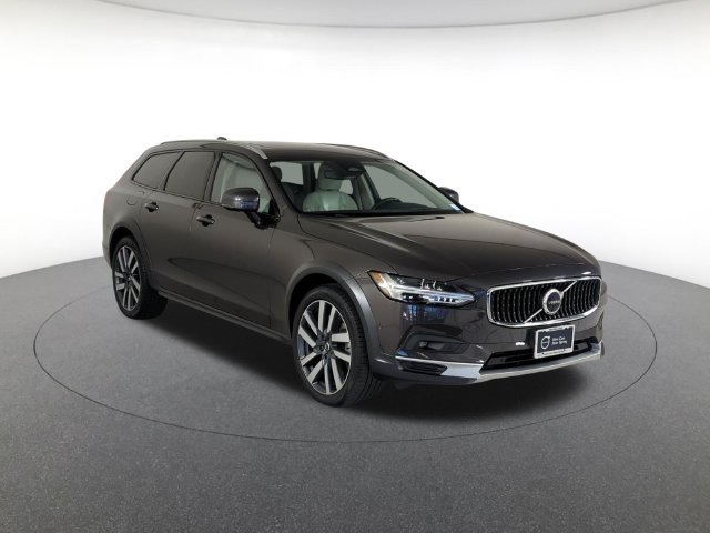 Used 2022 Volvo V90 Cross Country B6 AWD Wagon