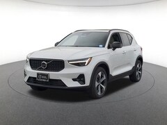 2026 Volvo XC40 B5 Plus SUV