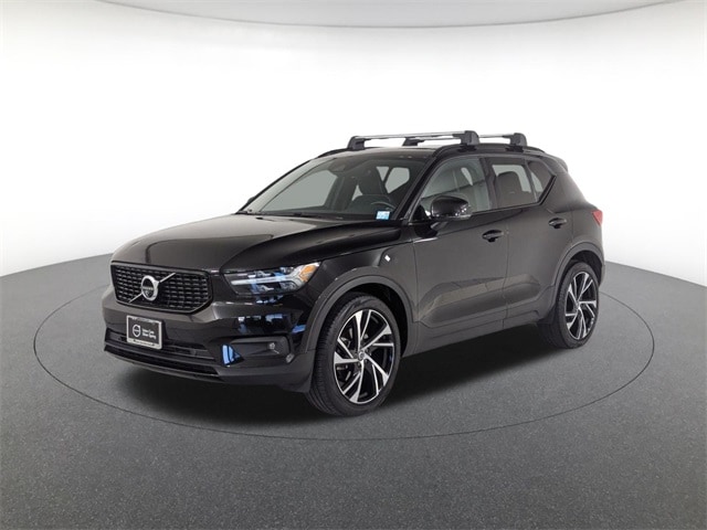 2020 Volvo XC40 R-Design's photo