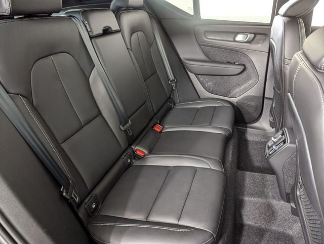 2026 Volvo XC40 Plus - Photo 19