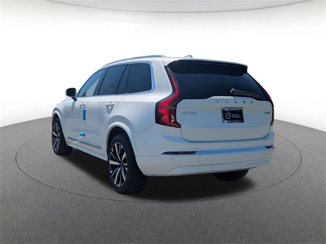 2026 Volvo XC90 Core photo 3