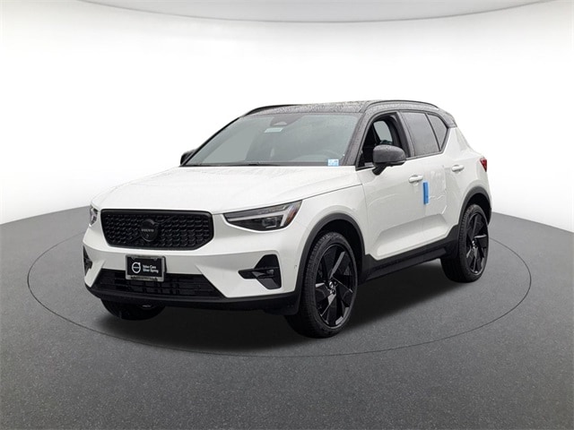 2026 Volvo XC40 Ultra Black Edition's photo