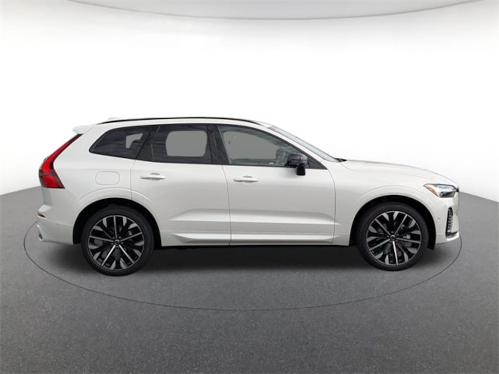 New 2026 Volvo XC60 B5 Ultra SUV