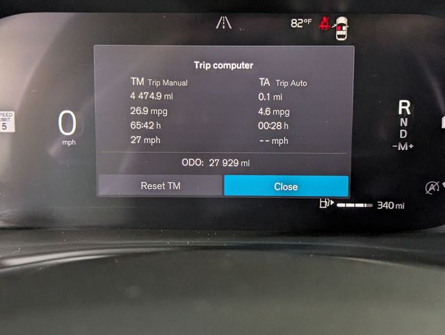 2025 Volvo XC40 Core - Photo 16