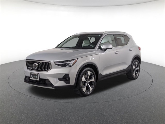 2023 Volvo XC40 Plus's photo