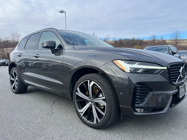 2023 Volvo XC60 Ultimate's photo